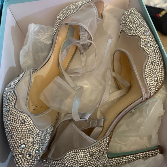 Blue by Betsey Johnson SB-Iris Silver Embellished Heels Size 11 - Picture 2 of 6